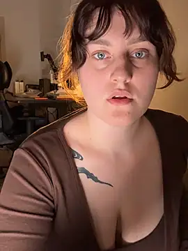 Chat +18 de KiraKoval ao vivo