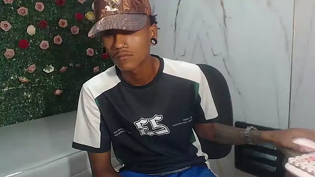 ManSant Chat XXX in diretta