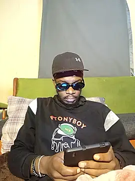 69_SINNSのライブXXXチャット