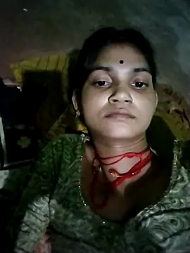 Jooli_cuty: διαδικτυακό σόου στην κάμερα