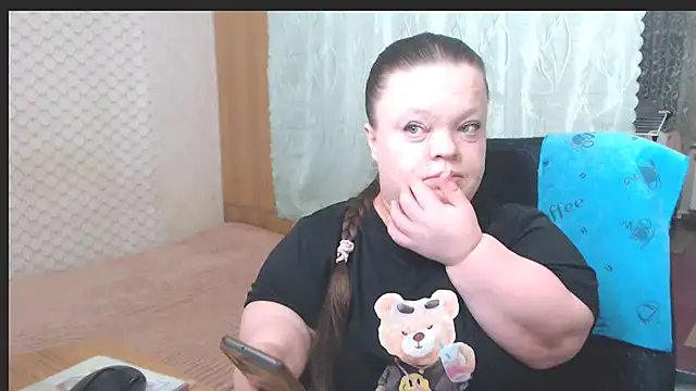 Janiffer_MiMi Show in webcam