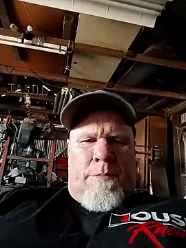 Reddog833: διαδικτυακό σόου στην κάμερα