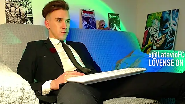 Midnighter_ Chat XXX in diretta