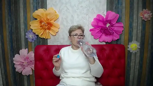 แชท XXX สดของ EmiliaGree