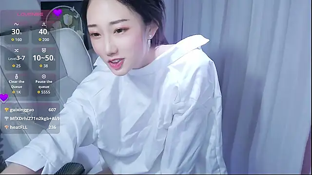 XIAOXIN-EET 在線直播表演