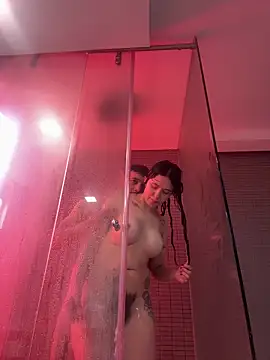 Paulinaisyour Show Webcam