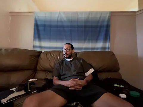 ThrowedWorldWide's Live XXX Chat