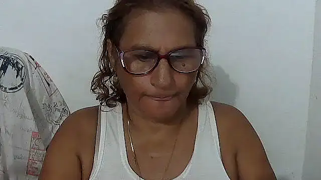 charrysexy1: онлайн-секс-чат