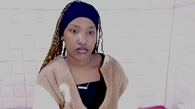 EroticSexyPrada's Live XXX Chat