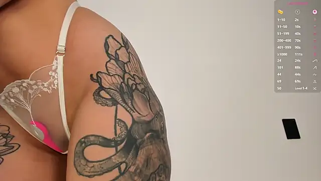 Seductive_Ava_ 라이브 XXX 채팅