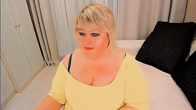 BIGTITSBBWn Live XXX chat