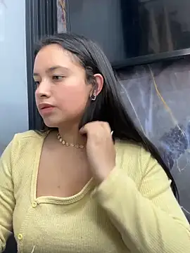 Miss_Bella_Flame's Live XXX Chat