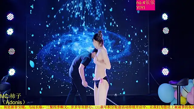 Red-666のライブXXXチャット