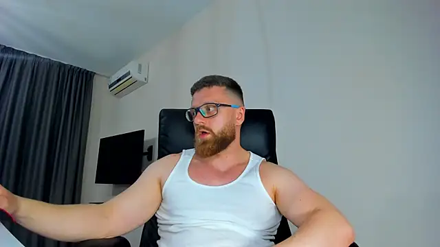 Findom_guy Chat XXX in diretta