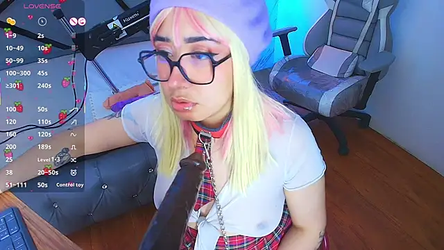 Chatroom XXX en direct de sayumi_dirty