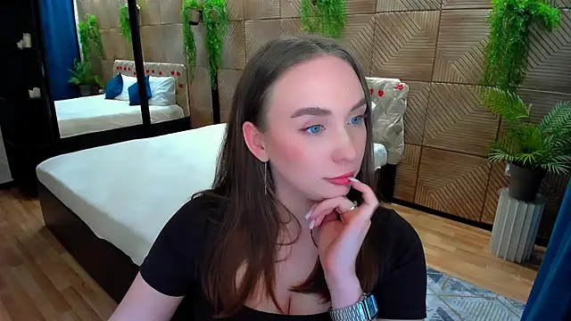 Chatroom XXX en direct de TrueReincarnation