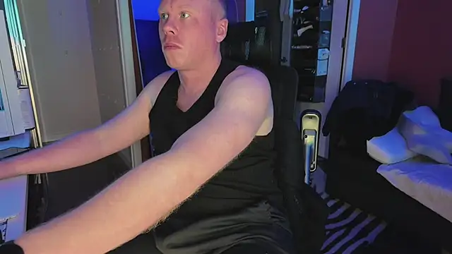 SwitchDean: διαδικτυακό σόου στην κάμερα