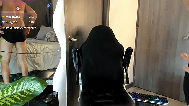 Dimitri_Bass Live XXX Chat