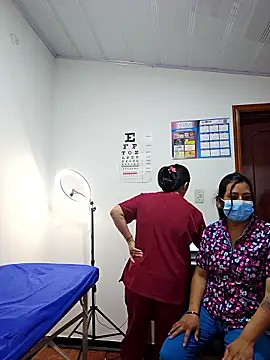 JustSamantha_ Show in webcam