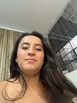 Antonella_Julieta Show in webcam