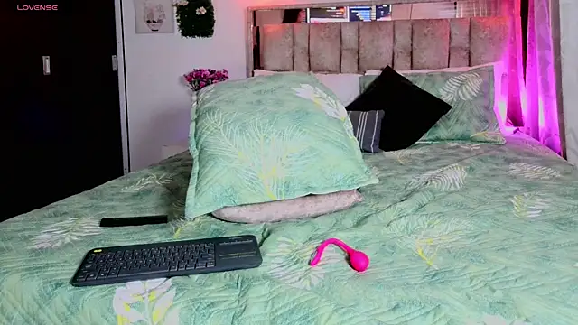 Dulce_Morrys Chat XXX live