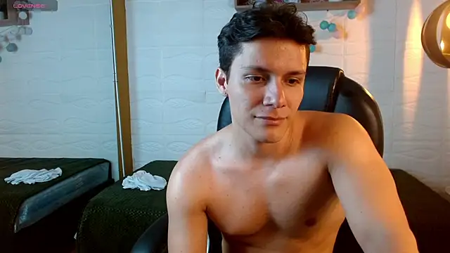 Zayn_clausenn Webbikameraesitys