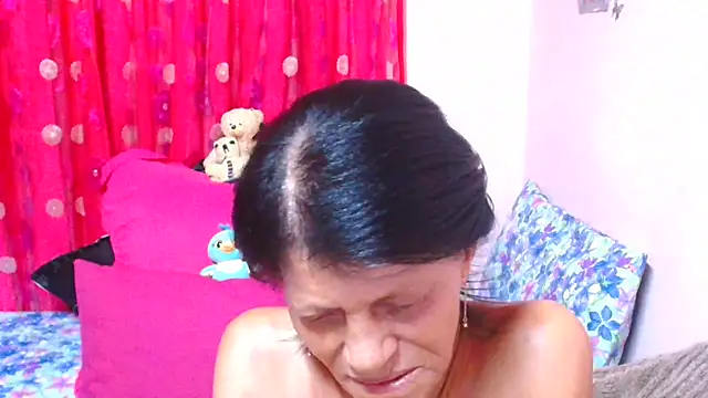 Chat XXX en directo de SLUTTYROXY