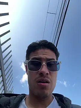 TavoHot_: онлайн-секс-чат