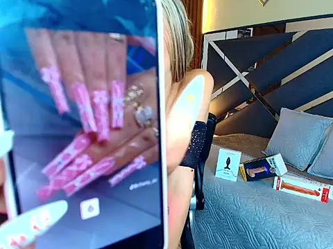 Онлайн чат XXX Kittie_Vixen