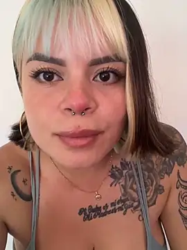 _CuteGirls_'s Live XXX Chat