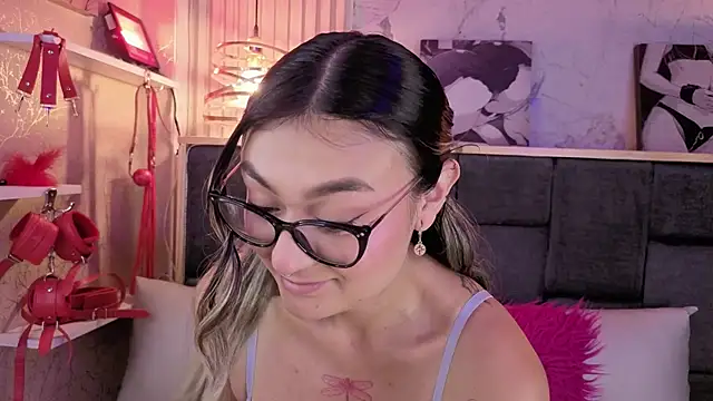 دردشة Im-Lola الجنسية المباشرة