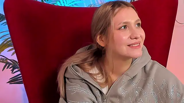 EmiliciousのライブXXXチャッ  ト