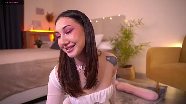 SayLunaaのライブXXXチャット