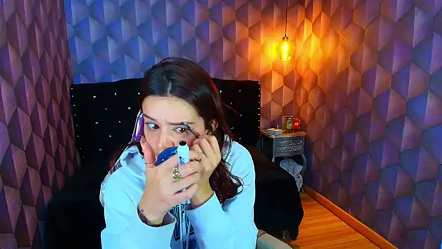 Czat XXX na żywo – LiaHarryis