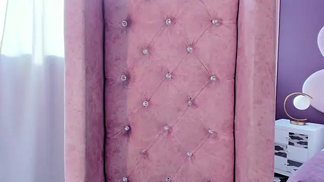 AmmyJones_'s Live XXX Chat