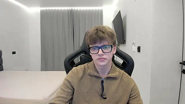 Show modela bonekoambalabu na web-kameri