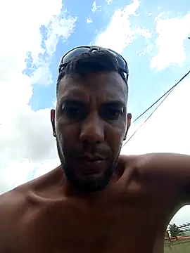 UnreadyChutzpa Show in webcam