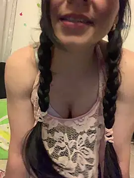 Estefani_32 Live XXX-Chat