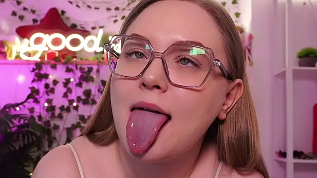 Онлайн чат XXX MonicaAsis