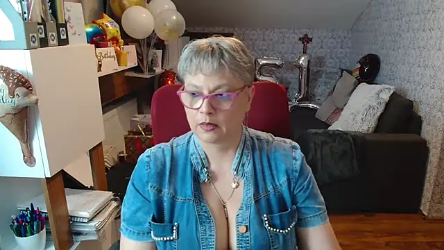 دردشة bigtits4you الجنسية المباشرة