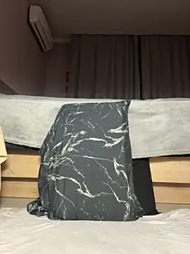 Chatroom XXX en direct de -SweetDi-