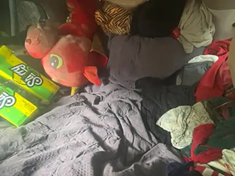 SlimeCrownzOut5n Live XXX chat