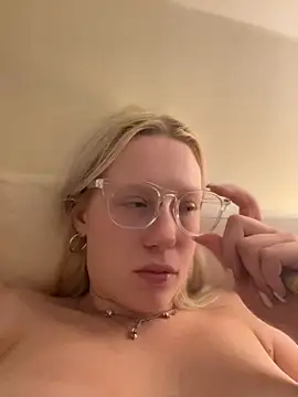 LeniMaria live XXX chat