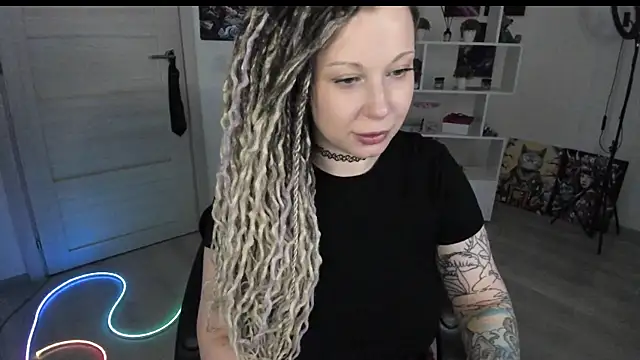 HoneySallyMoore: онлайн-секс-чат