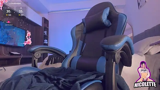 Czat XXX na żywo – nicolette_tay