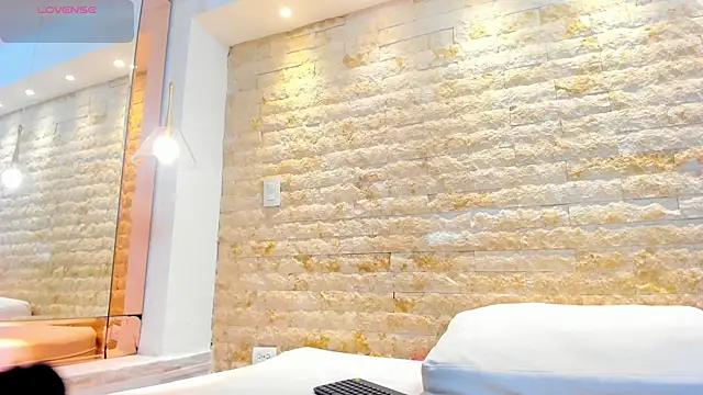 claire_nyxx: απευθείας συνομιλία ΧΧΧ