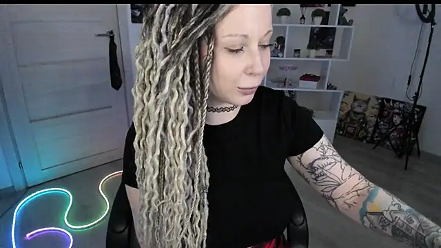 HoneySallyMoore's Live XXX Chat