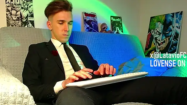 Midnighter_ webkamerás műsora