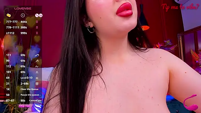 Mayzzie Adlı Modelin Canlı XXX Sohbeti