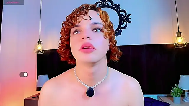 Skyee_angel Show in webcam